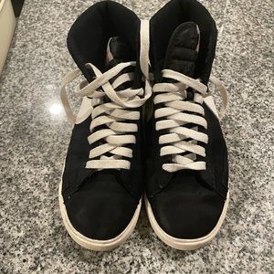 Black Nike blazers fairly used